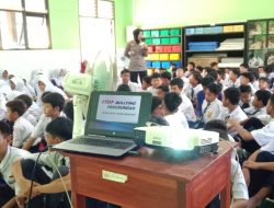 Berikan Penyuluhan kepada Siswa-Siswi SMP Negeri 1 Kesesi, Ini yang Disampaikan Kasat Binmas