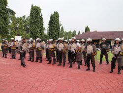 Kapolres Pekalongan bersama Pejabat Utama dan para Perwiranya Polres Berseragam PHH Dalmas Lengkap, Ada Apa?