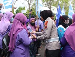 Pengamanan Humanis Personel Polres Pekalongan Kawal Aksi Massa PSP SPN PT. Pismatex di DPRD