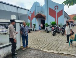 Sambangi Tempat Ibadah, Polisi Berikan Rasa Aman Bagi Jemaat Gereja