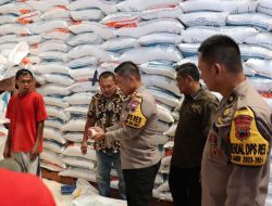 Pastikan Ketersediaan Beras di Pekalongan, Kapolres Cek Stok Beras di Gudang Bulog Wiradesa