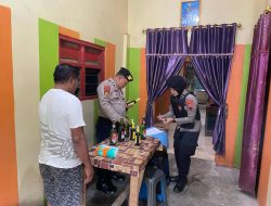 Razia Miras pada Toko dan Warung Sate di Wilayah Kesesi, Polisi Sita Puluhan Botol Miras