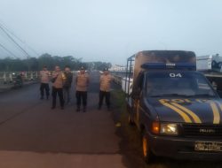 Antisipasi Tawuran/ Perang Sarung dan Maraknya Petasan di Wilayah Kesesi, Kapolsek Beserta Anggota Patroli Subuh