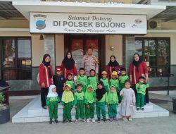 Polisi Sahabat Anak, Polsek Bojong Didatangi Anak-Anak PAUD Mawar