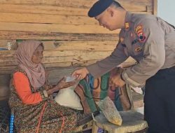 Jumat Berkah, Sat Samapta Polres Pekalongan Gelar Bakti Sosial