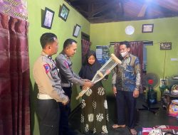 Satlantas Polres Pekalongan Berikan Dukungan Moral Serta Bantuan kepada Korban Laka Lantas