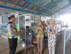 Satlantas Polres Pekalongan Sosialisasikan Operasi Patuh Candi 2024 di Kolam Renang Prima Graha Wisata Karanganyar