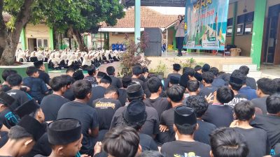 Kasat Binmas Berikan Penyuluhan Terkait Bullying di MTS Negeri 1 Pekalongan