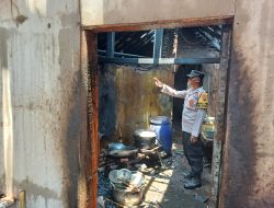 Lupa Matikan Tungku Perapian, Warung Makan di Bojong Pekalongan Terbakar