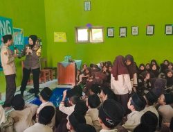 Ratusan Siswa-Siswi MI Walisongo Kebaran Ikuti Pembinaan dan Penyuluhan dari Sat Binmas Polres Pekalongan