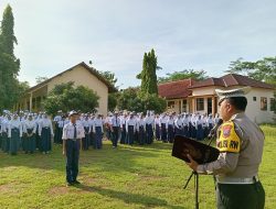 Jadi Pembina Upacara di SMPN 3 Kedungwuni, Kanit Kamsel Satlantas Polres Pekalongan Ajak Siswa Tertib Berlalu lintas