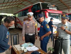Jelang Nataru, Satlantas Polres Pekalongan Gelar Ramp Check pada Kendaraan Bus Pariwisata