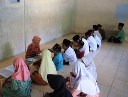 Sisihkan Sebagian Gajinya, Bripka Hamam Bantu Guru Ngaji Hingga Tunanetra, Lansia dan Anak Yatim