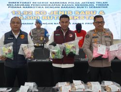 Sembunyikan Belasan Kilo Sabu di Dasbord Mobil, 2 Kurir Narkotika Ditangkap Polisi di Pelabuhan Tanjung Emas
