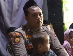 Polisi Polrestabes Semarang Menjadi Bapak Asuh bagi 35 Anak Yatim Piatu