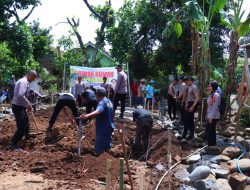 Hidup Sebatang Kara, Lansia di Kajen Mendapat Berkah Bedah Rumah dari Polres Pekalongan