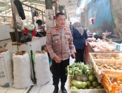 Polres Pekalongan Beserta Jajarannya Terjun Langsung ke Pasar, Pantau dan Cek Harga sekaligus Stok Sembako