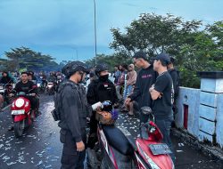 Antisipasi Penggunaan Petasan (Mercon), Belasan Polisi Patroli di Wilayah Kesesi