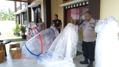 Patroli Harkamtibmas, Polsek Kedungwuni Amankan Balon Udara