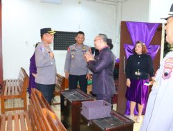 Pastikan Peringatan Wafat Isa Almasih di Kabupaten Pekalongan Aman, Kapolres Bersama PJU Cek Pengamanan Gereja