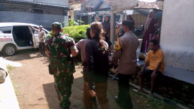 Bhabinkamtibmas dan Babinsa di Kedungwuni Laksanakan Pendampingan Merujuk ODGJ ke Rumah Sakit Jiwa