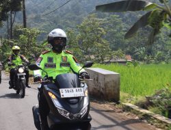 Gunakan Sepeda Motor, Kapolres Pekalongan Patroli Kamtibmas ke Wilayah Atas Lebakbarang