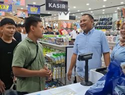 Bentuk Ungkapan Rasa Syukur, Kapolres Pekalongan Ajak Belanja Anak Yatim Piatu