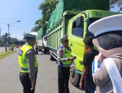 Satlantas Polres Pekalongan Sosialisasi Over Dimensi dan Overload kepada Sopir Truk