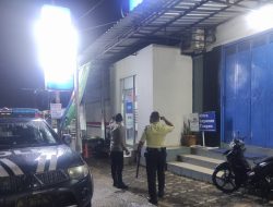 Polsek Paninggaran Gelar Patroli Malam Blue Light Patrol, Pastikan Wilayah Aman dan Kondusif