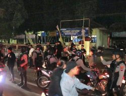 Puluhan Polisi Amankan Kegiatan Doa Bersama dan Pengesahan Warga Baru PSHT Parluh 16 di Pekalongan
