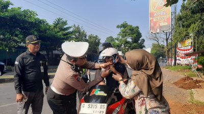 Polres Pekalongan Tindak Pelanggar di Tugu 0 Km Kajen dalam Giat Operasi Patuh Candi 2025
