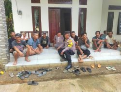 Bhabinkamtibmas Sambangi Warga Blimbing, Ajak Jaga Kamtibmas dan Waspadai Cuaca Ekstrem