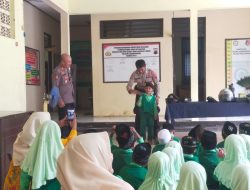 Anak-anak RA Muslimat NU Kalilembu Kunjungi Polsek Karangdadap, Belajar Mengenal Tugas Polisi