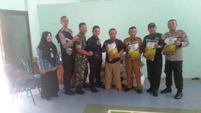 Pastikan Tepat Sasaran, Polsek Doro Monitor Ketat Distribusi Bantuan Benih Padi di Empat Kelompok Tani