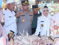 Jelang Nataru, Kapolres Bersama Bupati dan Forkopimda Pekalongan Geruduk Pasar Induk Kajen, Cabai Merah Melonjak Drastis!