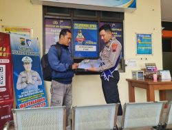 Satlantas Polres Pekalongan Melaksanakan Kegiatan ‘Polantas Menyapa’ di Unit Pelayanan BPKB