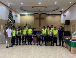 Sambut Natal dengan Aksi Nyata, Polsek Kedungwuni Gelar Bakti Sosial di Gereja Filadelfia