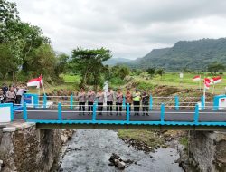 Kapolri Resmikan 19 Jembatan Merah Putih Presisi di Jawa Tengah, Perkuat Hubungkan Polri dan Masyarakat
